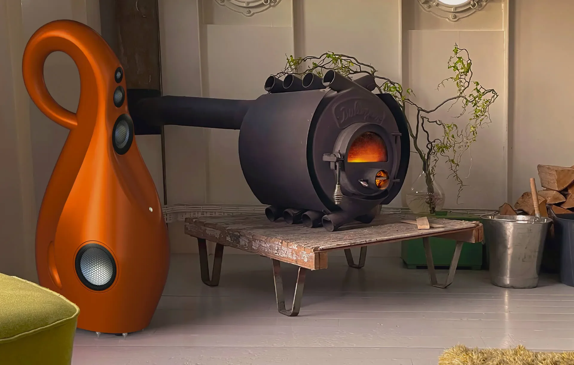 Vivid Audio Un GIYA G4 Cu en naranja protagoniza esta imagen de ambiente publicada por la marca.