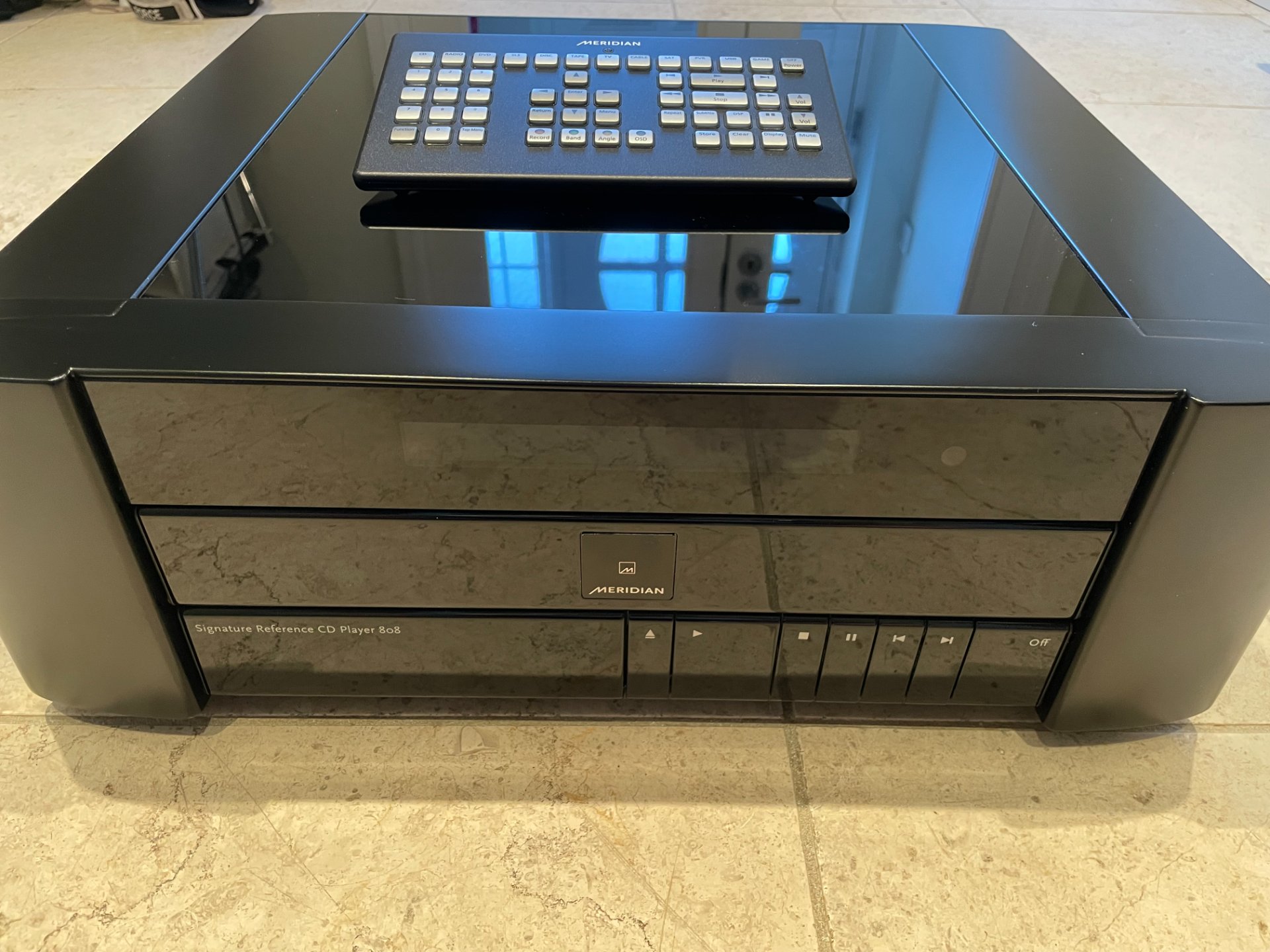 Meridian 808 V6 Signature Reference CD Player/Pre-Amp