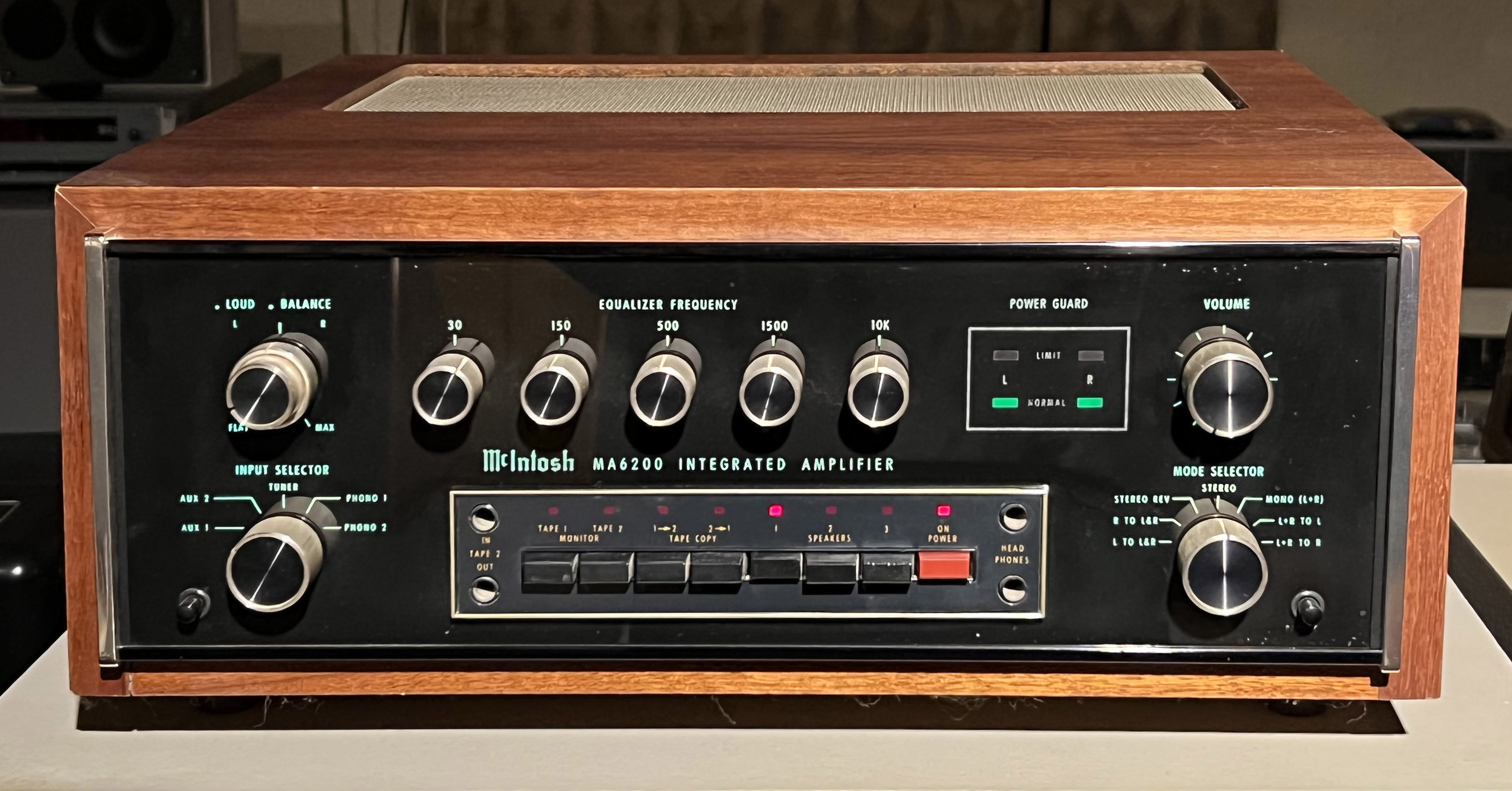 Amplificador Integrado a Transistores