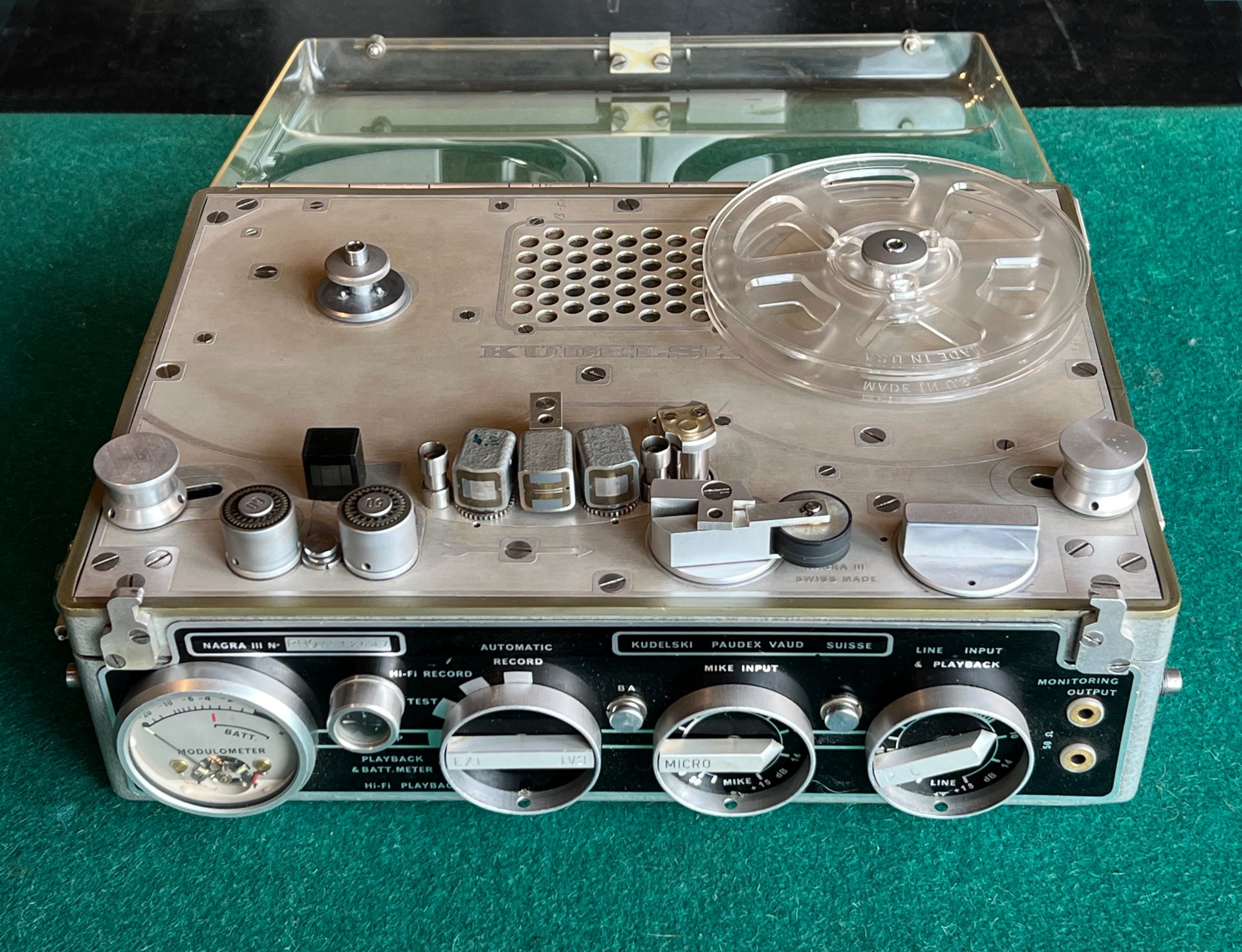 Magnetofon de bobina abierta