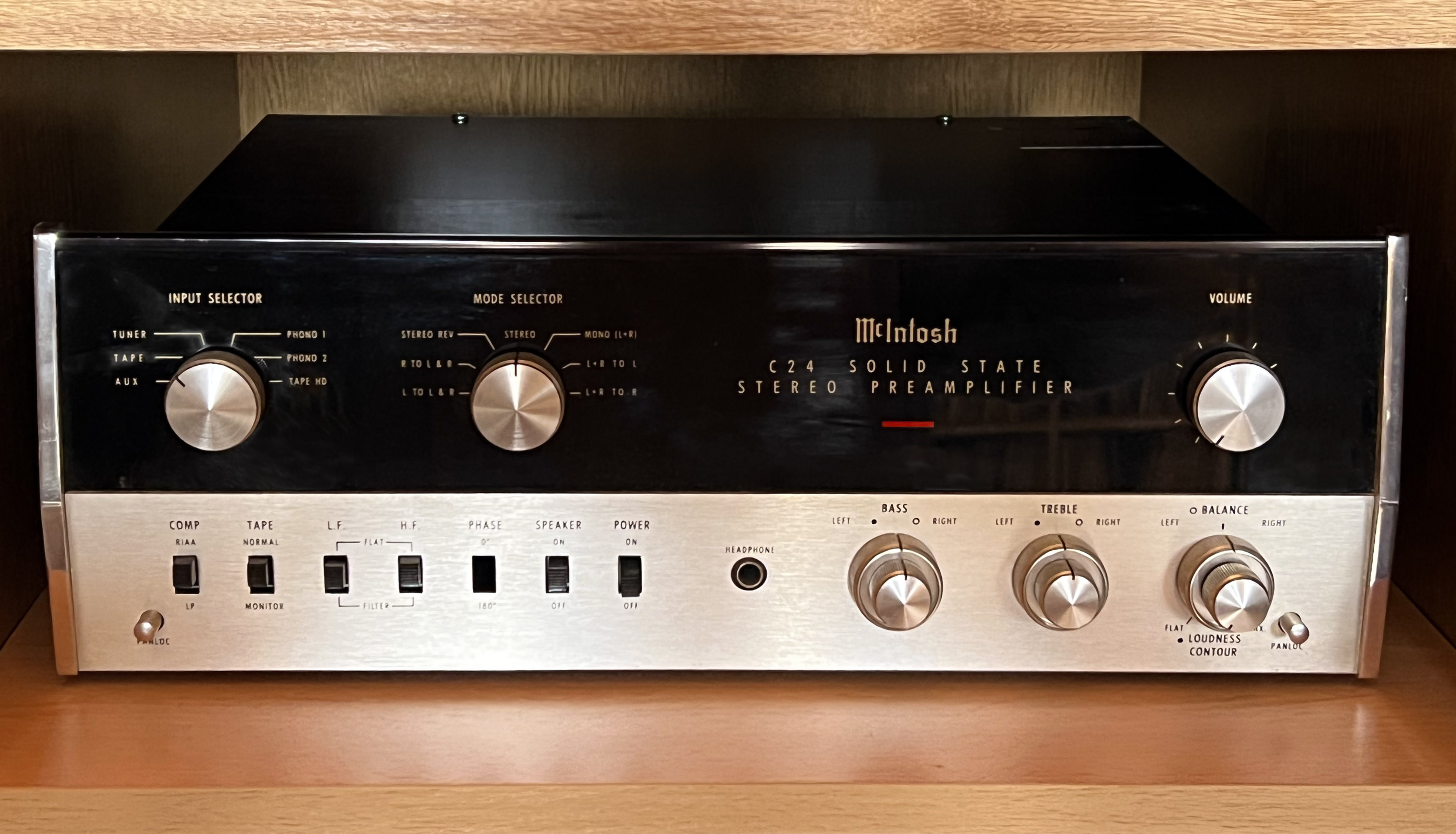 Preamplificador McIntosh C24