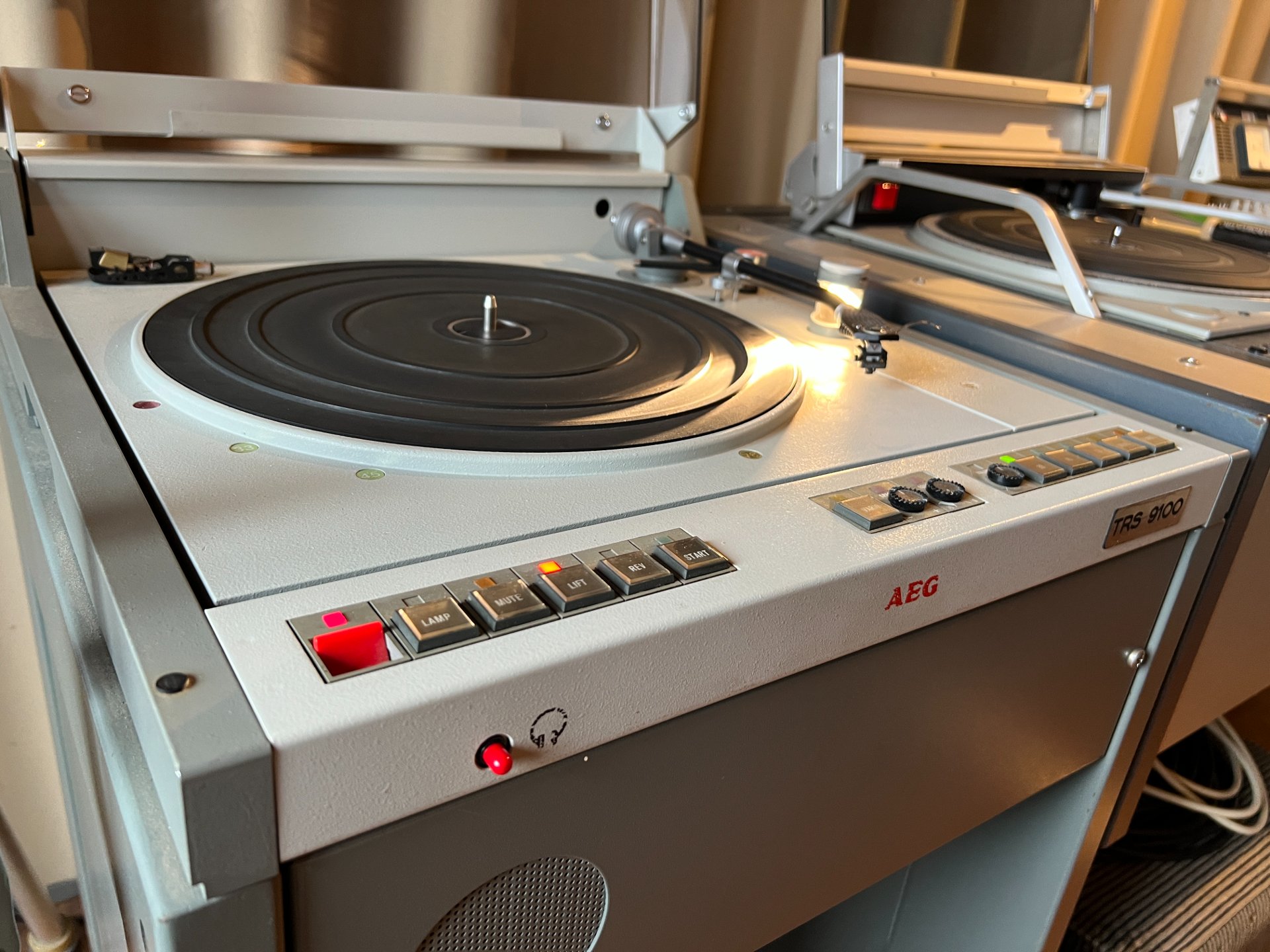 Tocadiscos AEG Telefunken TRS 9100 - imagen 2