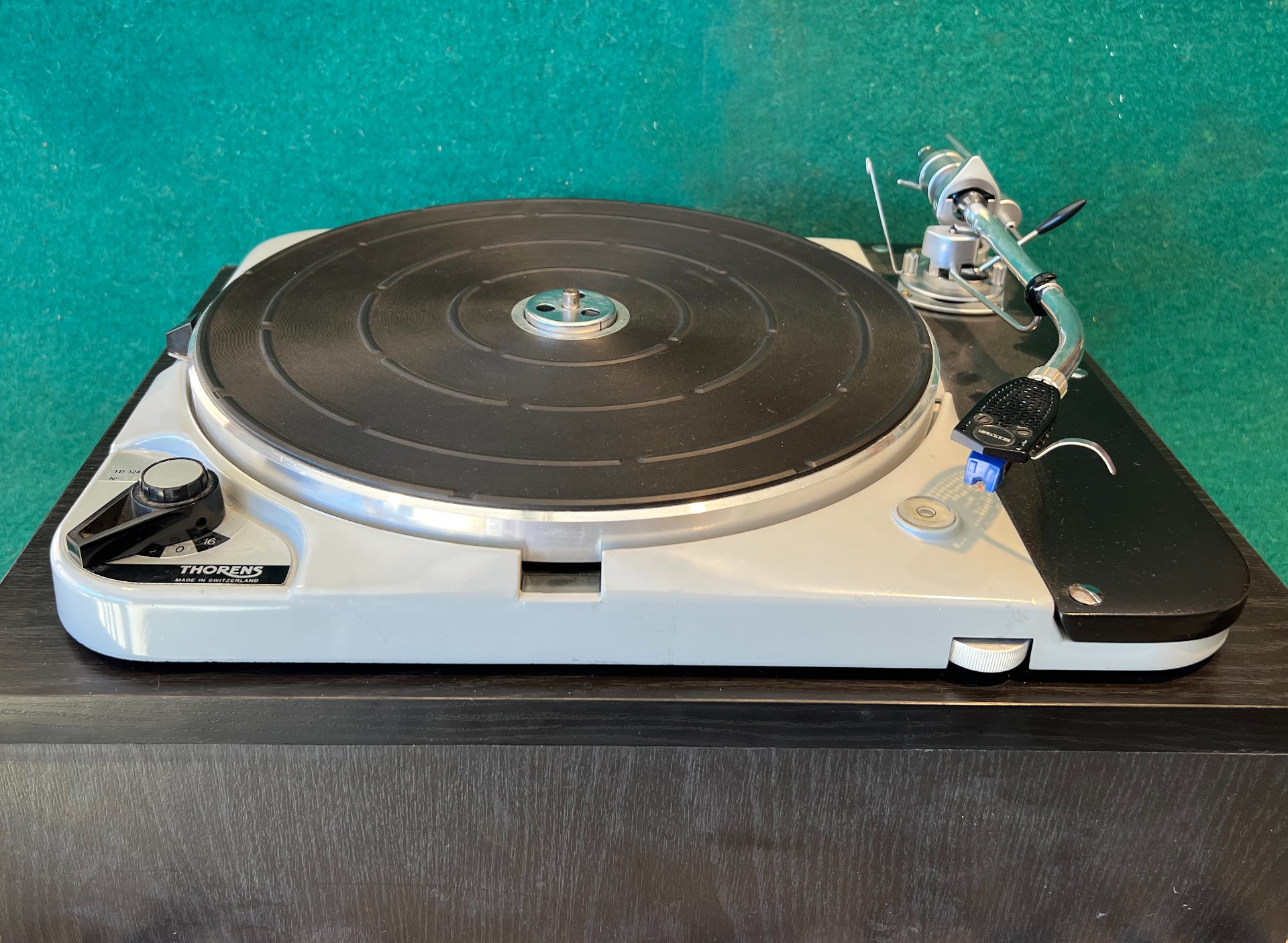 Giradiscos Thorens TD 124 (Mk II) con brazo SME 3009 - imagen 2