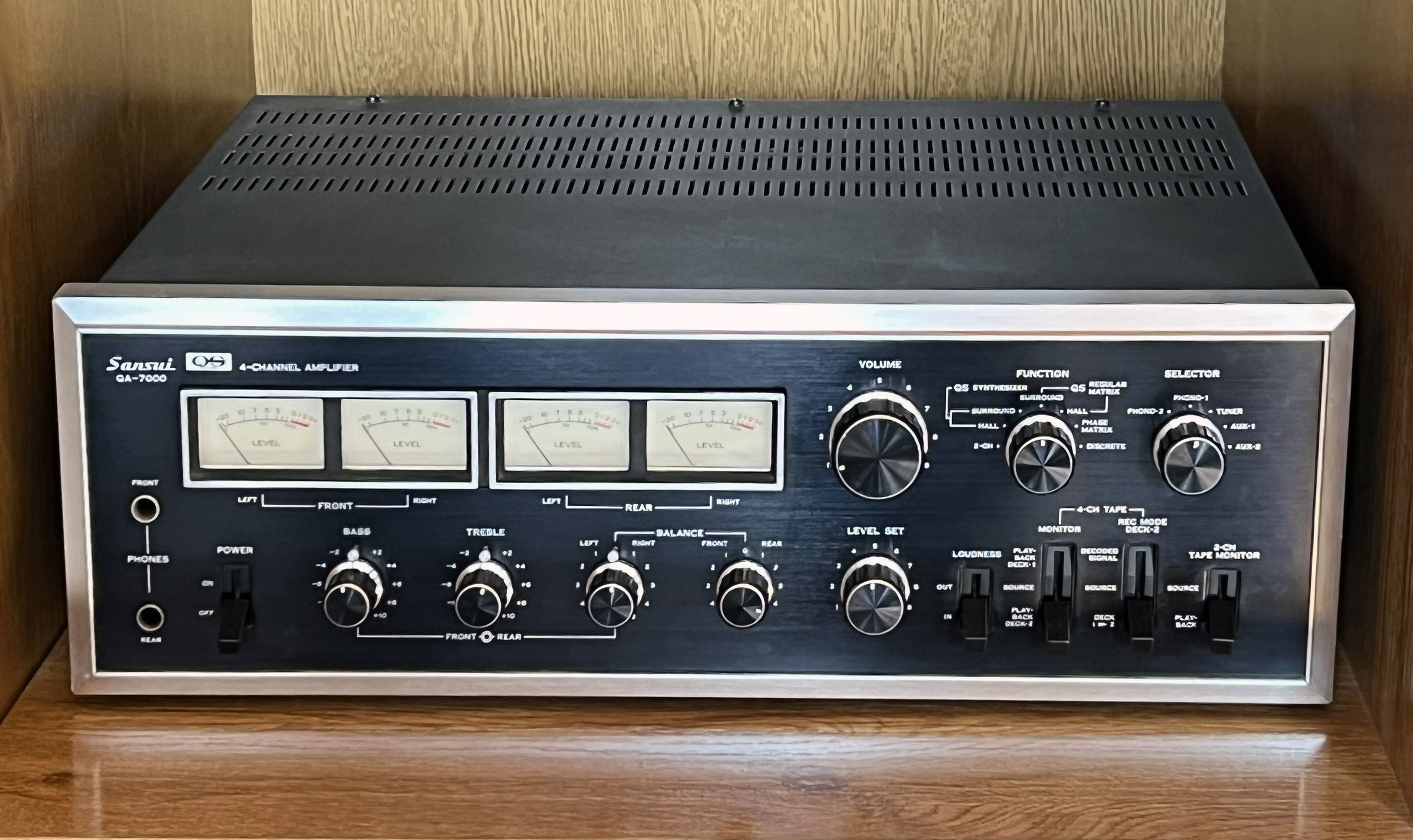 Sansui 4 Channel Amplifier QA-7000