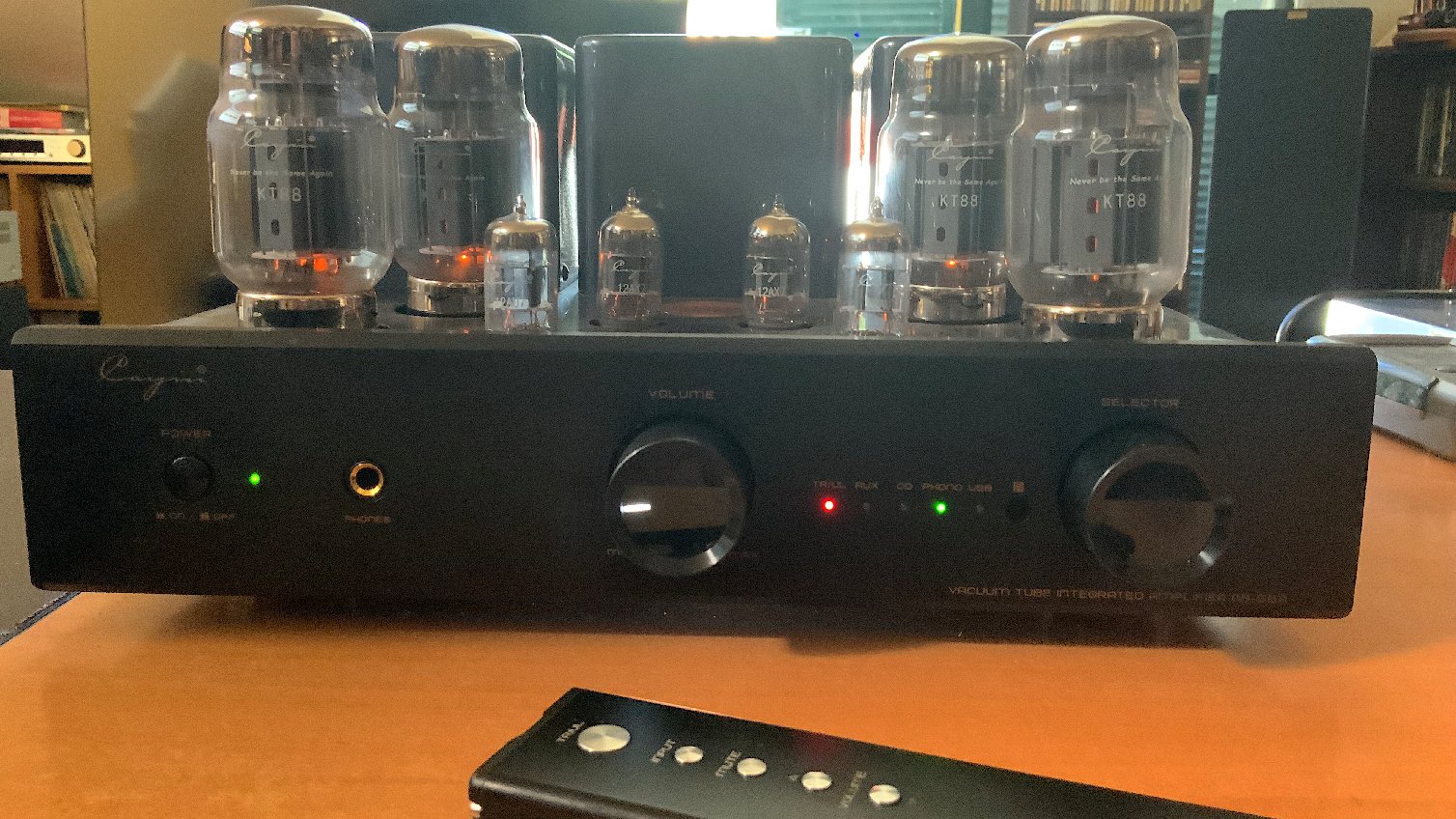 AMPLIFICADOR CAYIN cs-55A