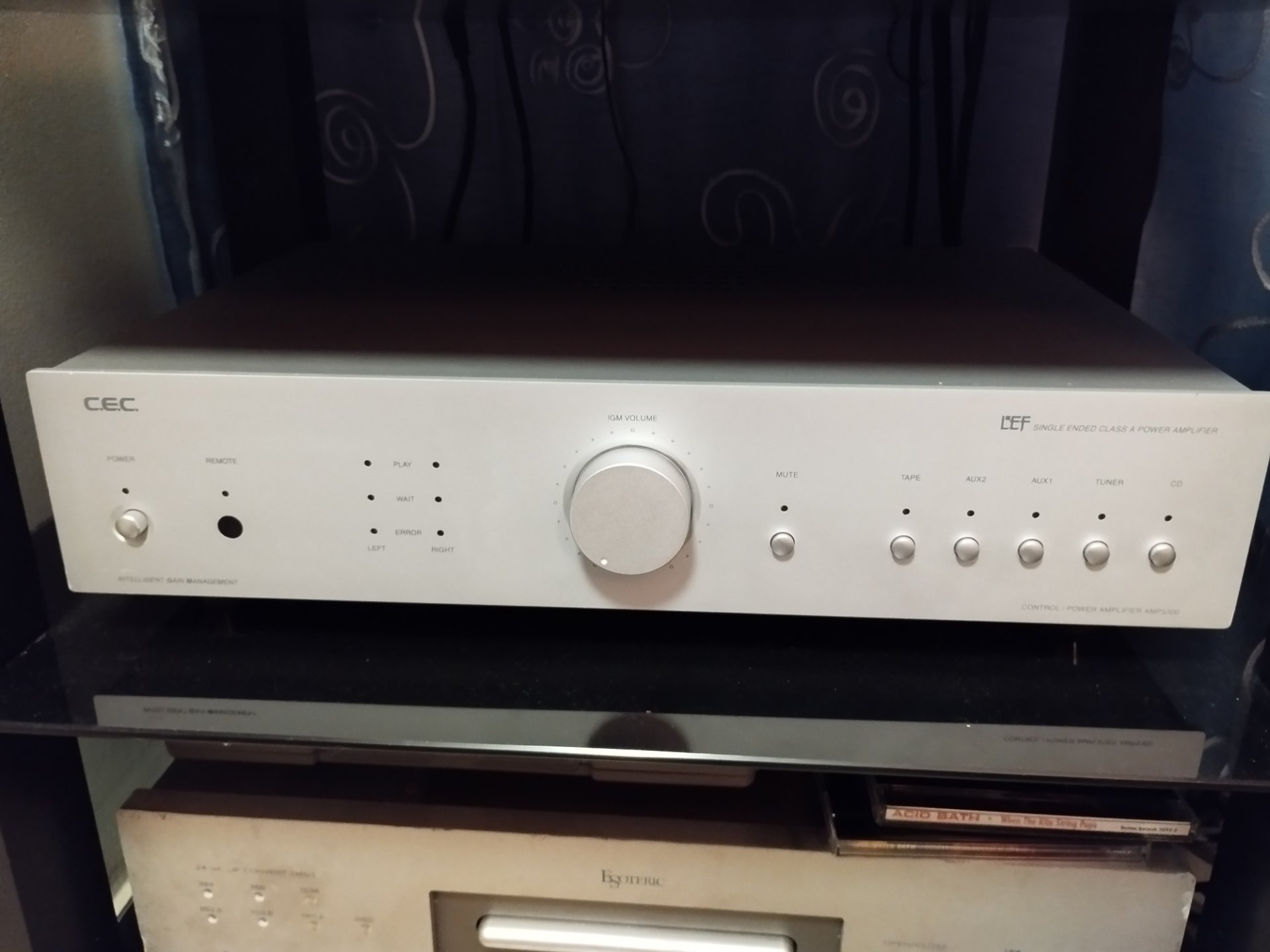 C.E.C AMP5300