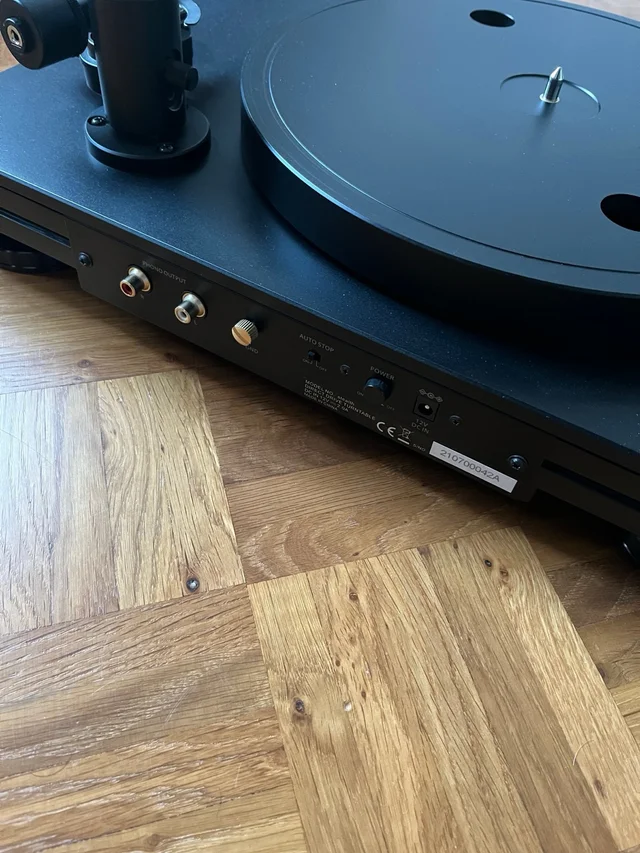 Tocadiscos Music Hall - The Stealth - imagen 4