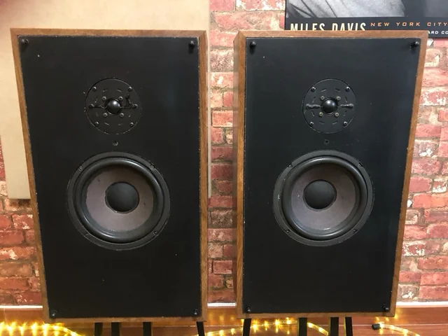 Boston Acoustics A70