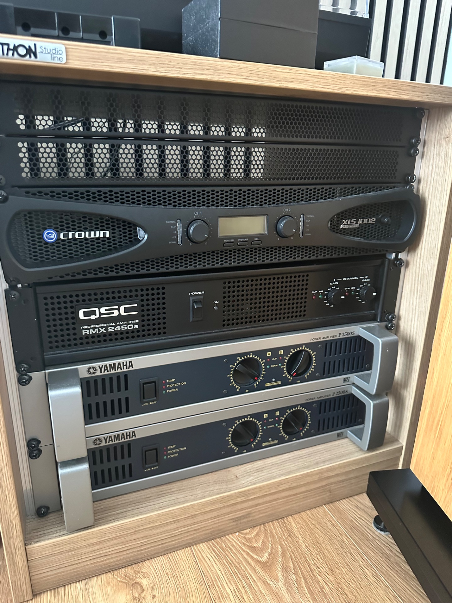 Rack etapas cine