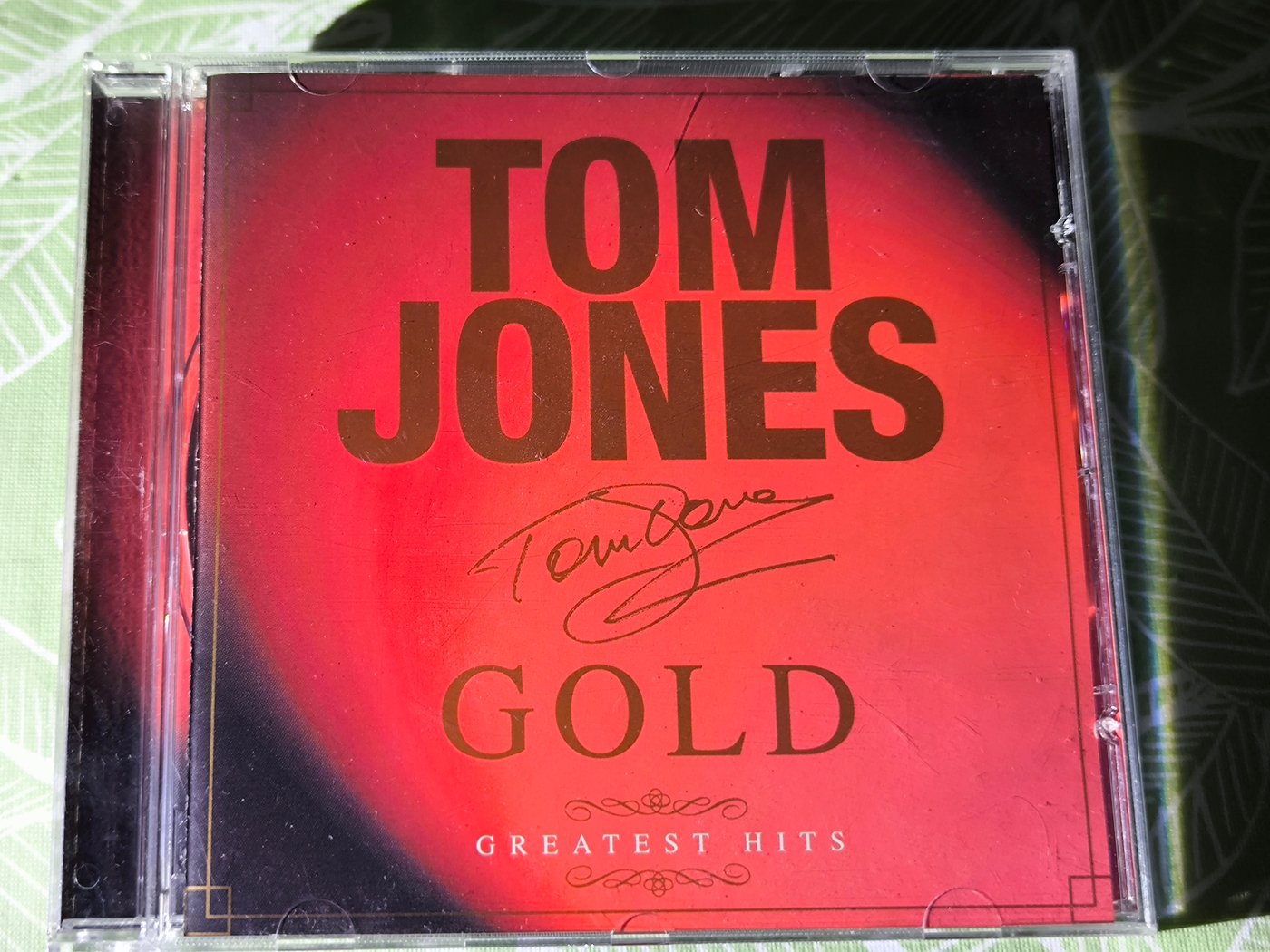 Tom Jones — Gold