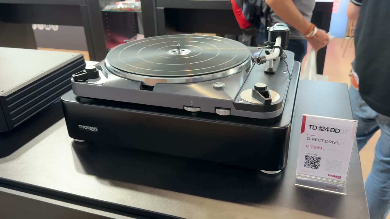 Thorens TD 124 DD · HIGH END Viena 2026