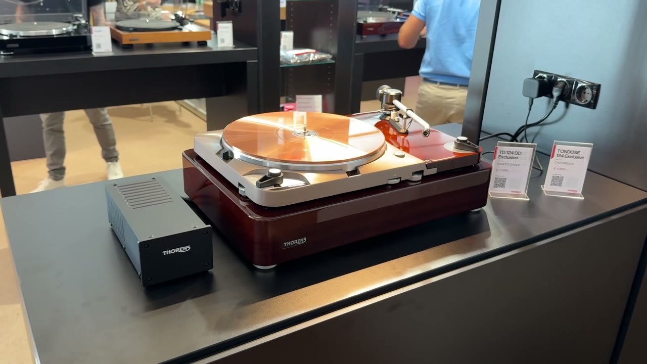 Thorens TD 124 DD Exclusive · HIGH END Viena 2026